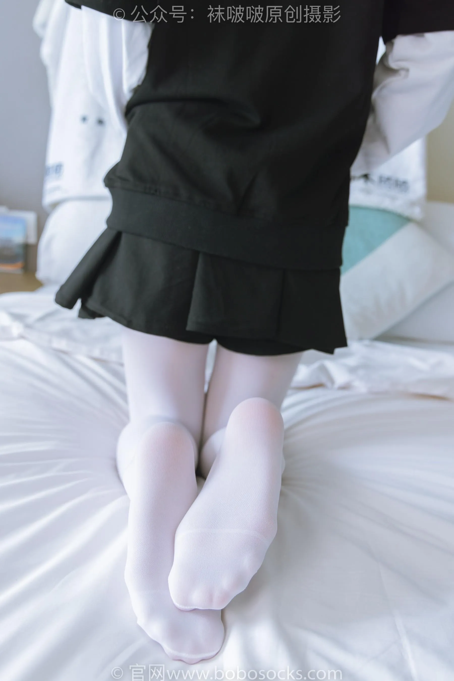 [BoBoSocks袜啵啵]NO.214 小沫-黑色运动鞋、厚白丝[23] [53P]插图7